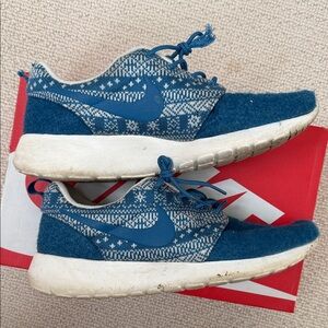 Nike Roshe Winter Print